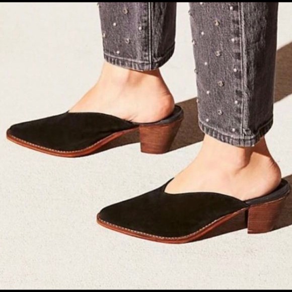 Free People Anya Mule in Black Suede - Picture 2 of 7